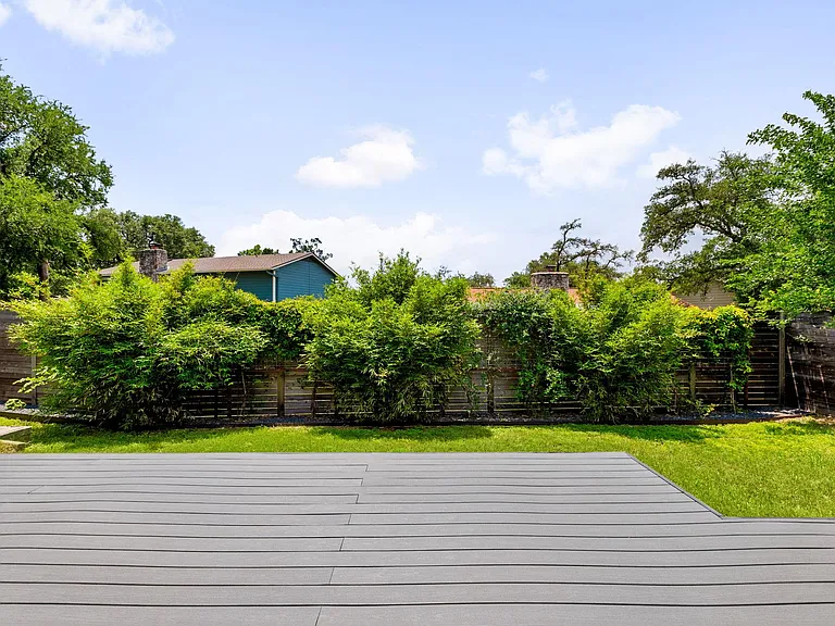 7824 Manassas Dr — Photo 39