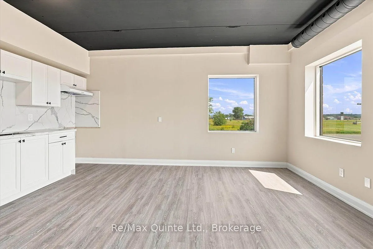 Studio, $1,200 — Photo 4