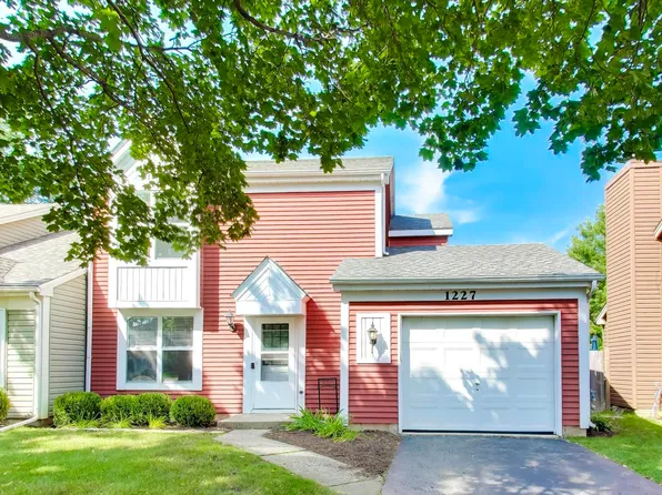 1227 Huntington Dr, Mundelein, IL 60060