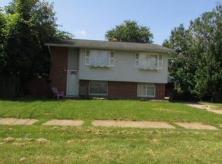 30131 Dolphin St, Roseville, MI 48066