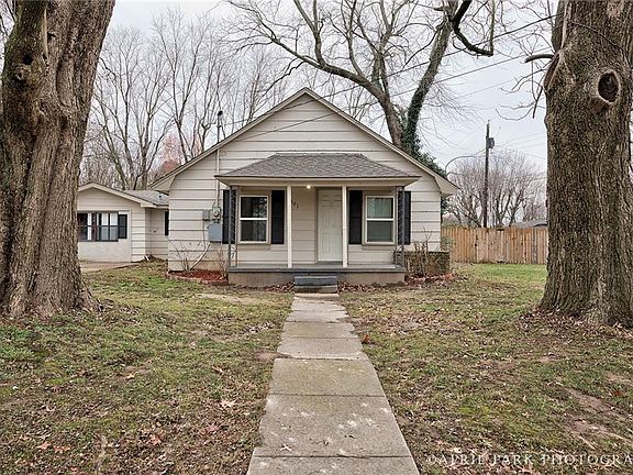 5th image of 501 Central Ave