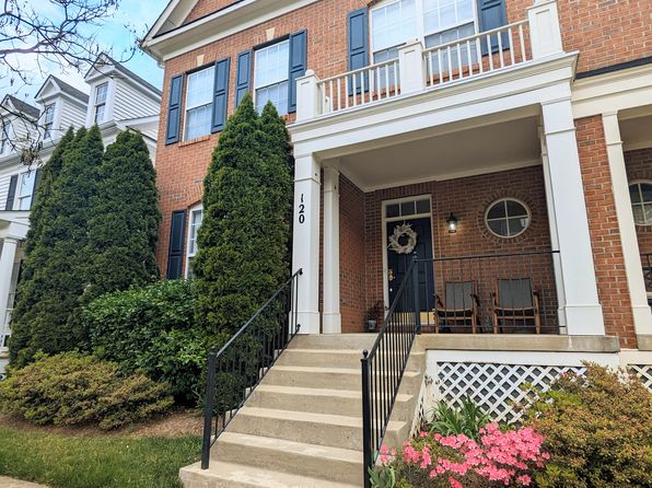 120 Elmira Ln