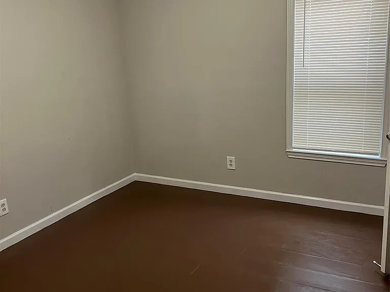 6813 Foster St — Photo 11