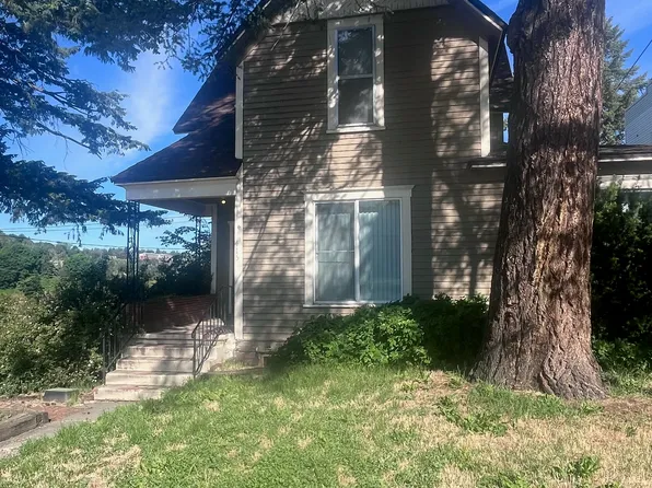 415 NE Kamiaken St, Pullman, WA 99163