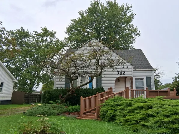 712 Westwood Dr, Monroe, MI 48161
