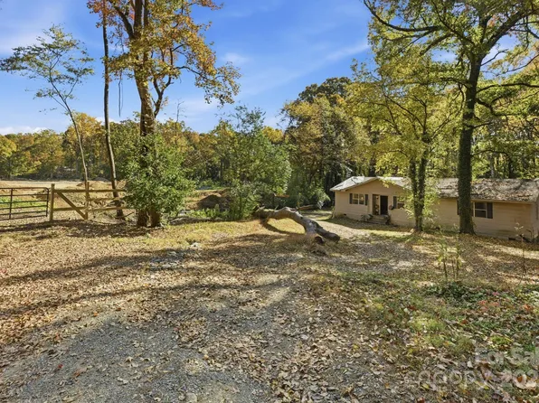 1417 Santee St, Charlotte, NC 28208