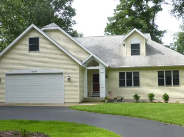 12934 Vergennes St SE, Lowell, MI 49331