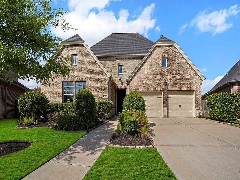 1st image of 18 Willow Bay Dr