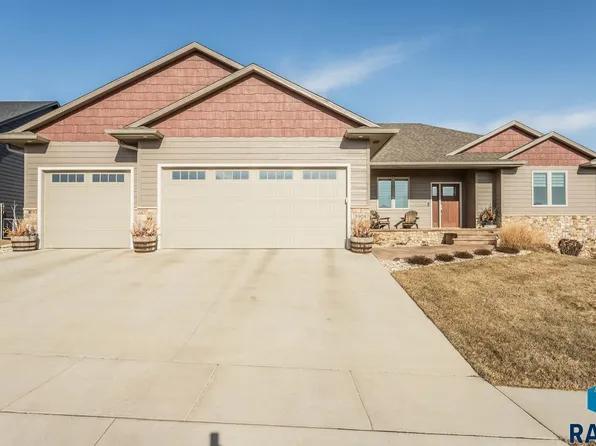 5908 W Whistler Ct, Sioux Falls, SD 57107