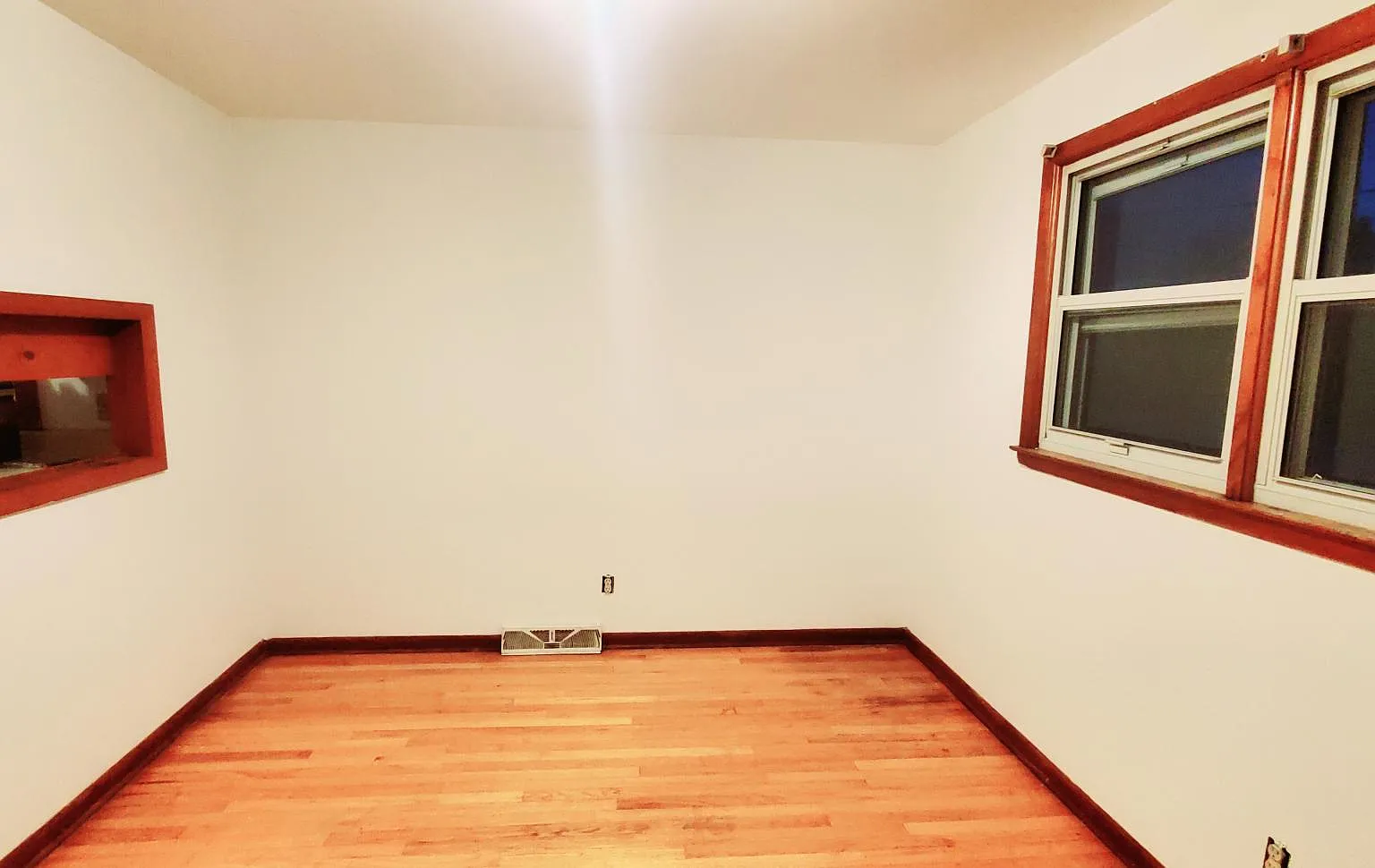 3 bed, 2340 sqft, $1,500 — Photo 3