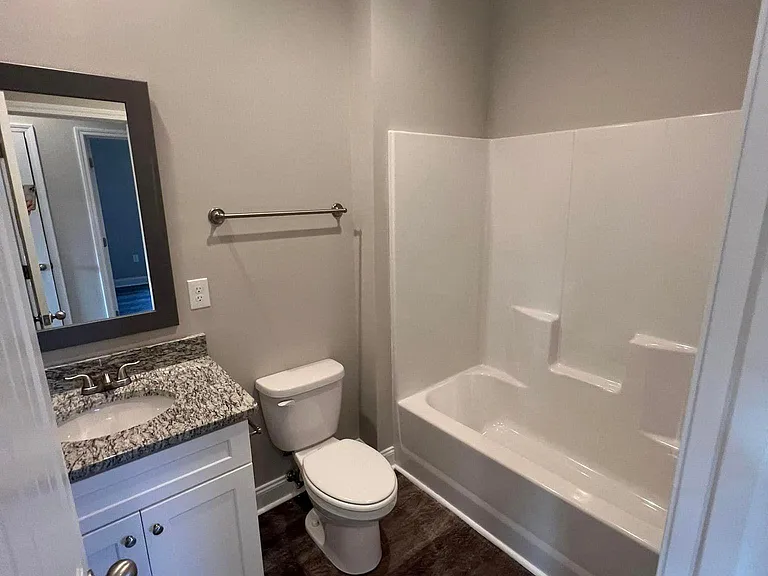 699 Love Springs Rd #B — Photo 3