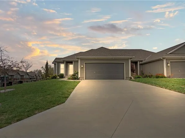 14134 Amanda Ln, Basehor, KS 66007