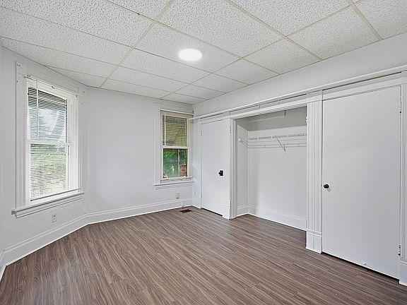 5th image of 2222 Lawn Ave Suite 1