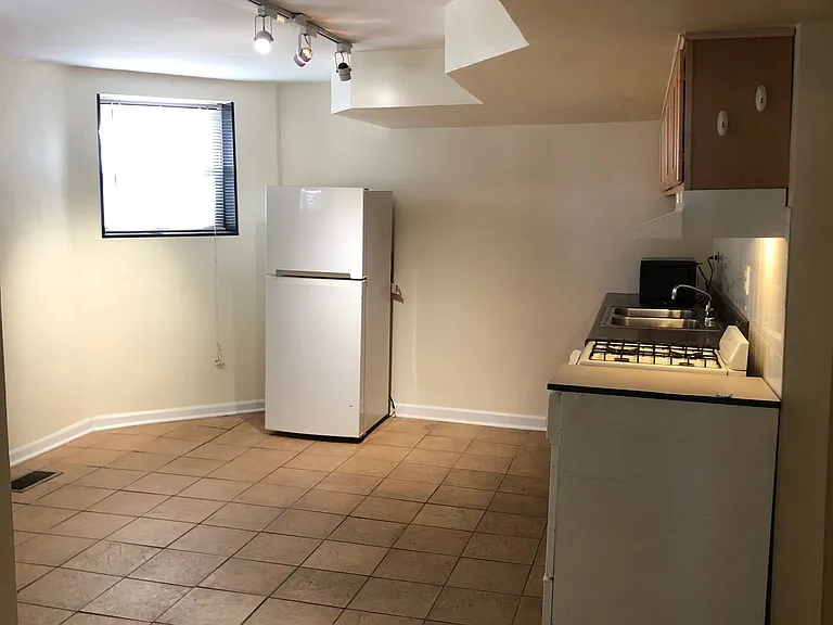 4922 N Claremont Ave #G — Photo 11