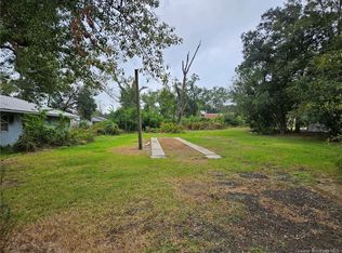 203 N Gill St, Dequincy, LA 70633