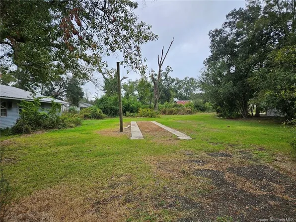 203 N Gill St, Dequincy, LA 70633