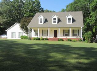 1405 Oak Grove Rd, Savannah, TN 38372