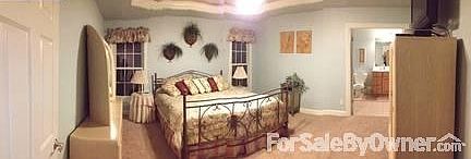 Master Bedroom (Main Level)