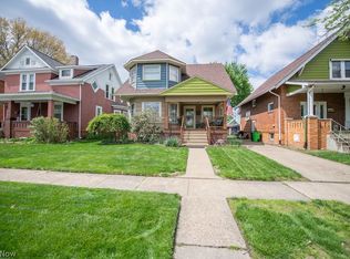 716 N Dawson St, Uhrichsville, OH 44683