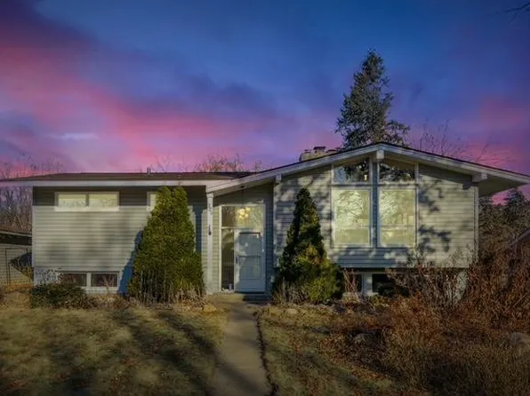 325 Brooks Ave E, Little Canada, MN 55117