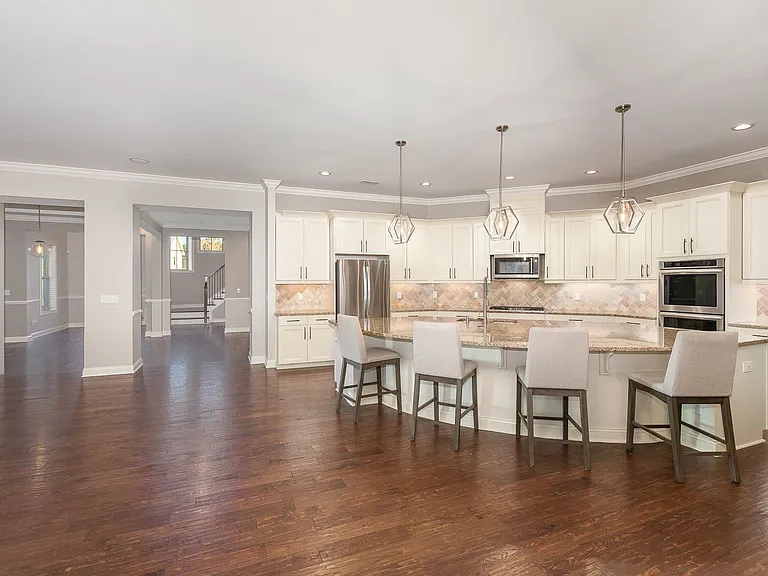 2405 Trenton Park Ln — Photo 14
