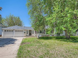 4541 Zane Ave N, Crystal, MN 55422