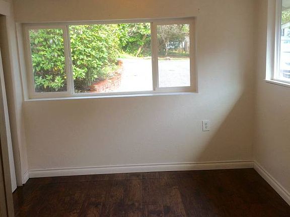 4th image of 2150 Woodland Dr NW