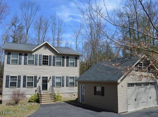 256 S Fairway Dr, Lake Ariel, PA 18436