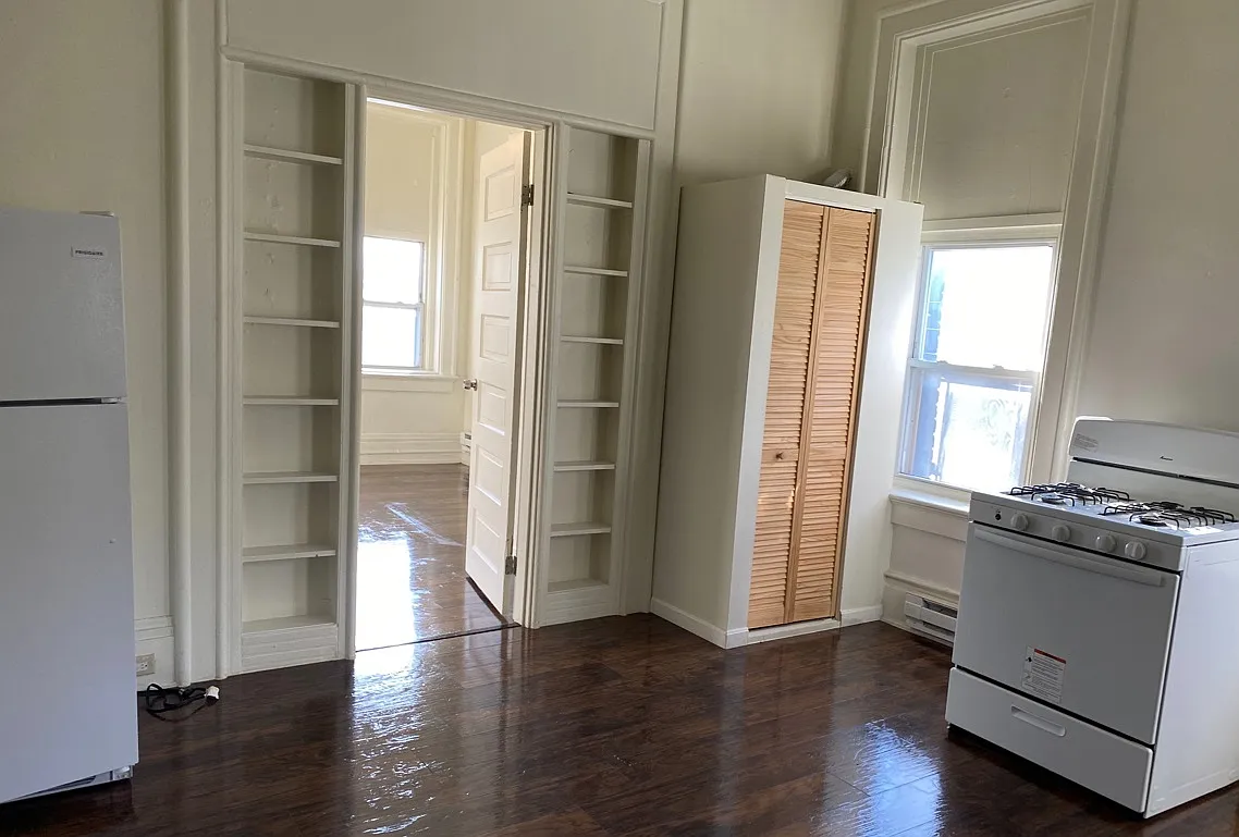 1 bed, 800 sqft, $775 — Photo 2