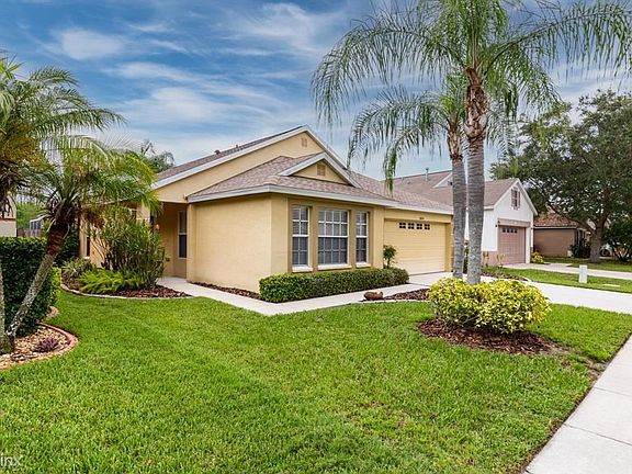 3rd image of 10854R Newbridge Dr