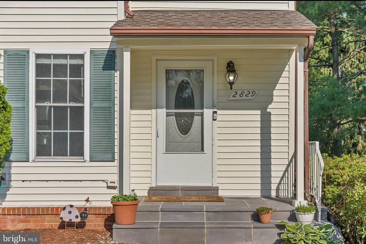 3 bed, 2.5 bath, 1350 sqft, $2,850 — Photo 3
