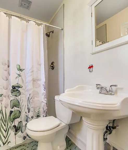 4516 Gretna St — Photo 16