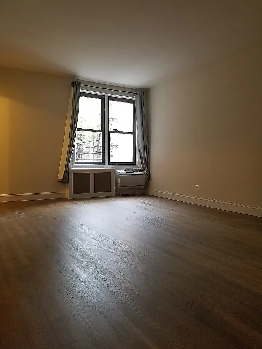 445 East 77th Street — Photo 1