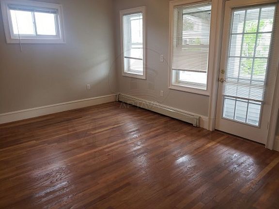 5th image of 76 Grant St #25
