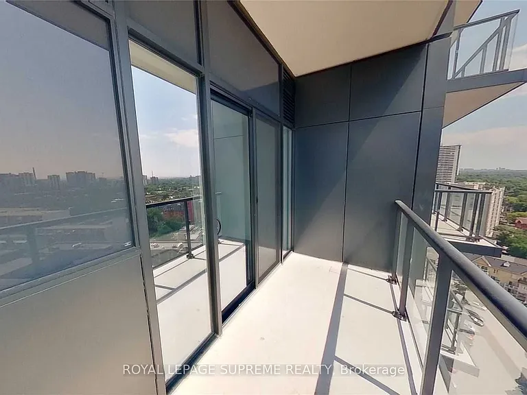 159 Wellesley St E #1507 — Photo 12