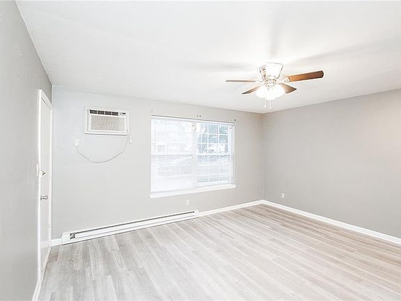 5th image of 1203 Hillside Ave APT B2