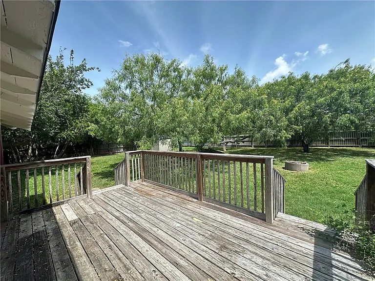 131 Dell Ave — Photo 34