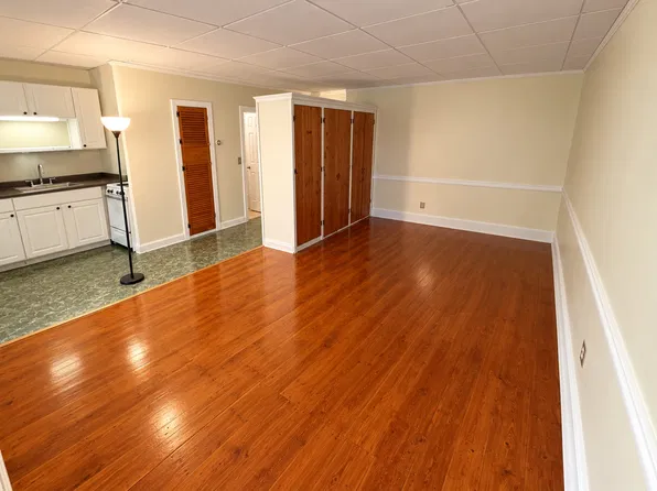 13 Jarves St #3, Sandwich, MA 02563