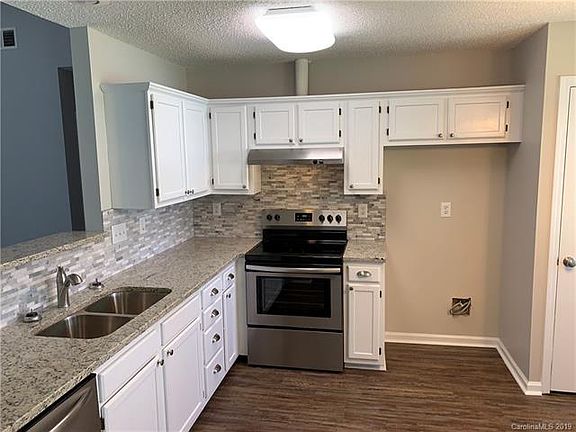 2nd image of 3223 Mintleaf Dr