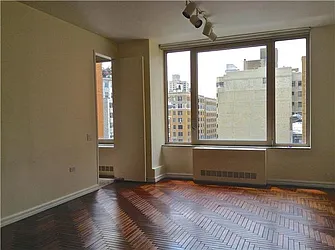 Rented by R New York