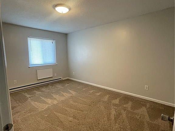 4th image of 371 Emmett St APT 49