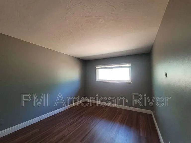 1321 Oak Terrace Ct — Photo 5