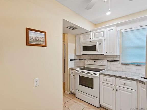 5th image of 1905 SW Palm City Rd APT C