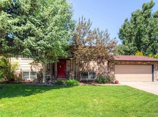 6851 S Quince St, Centennial, CO 80112