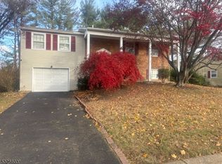 101 Toledo Ln, Willingboro, NJ 08046