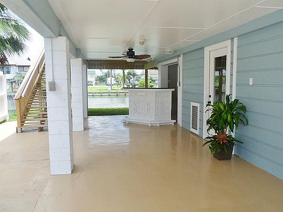 4th image of 310 Ling St