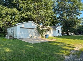 101 3rd Ave, Edwardsville, IL 62025