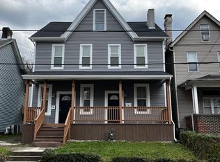 340 Academy St #2, Carnegie, PA 15106