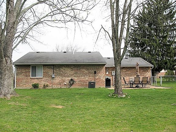 2nd image of 4856 Meadowvista Dr