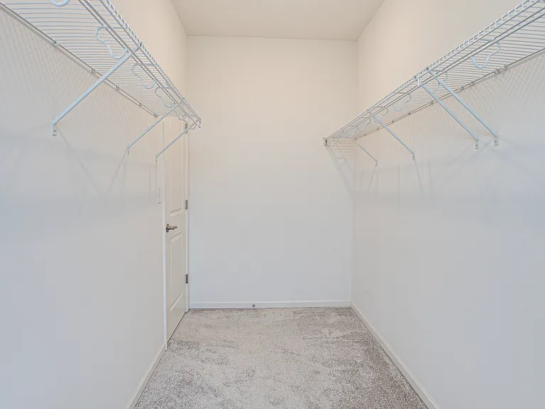 2945 Showplace Dr — Photo 28